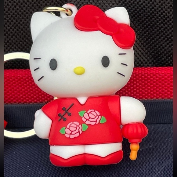 Hello Kitty Keychain - Chinese New Year Kitty - Picture 4 of 10